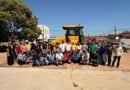 Deputada Sílvia Cristina entrega rolo compactador em Mirante da Serra