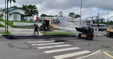 Secretaria de Obras de Ji-Paraná (SEMOSP) realiza Operação Tapa-Buracos na Avenida 6 de Maio