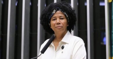 Sílvia Cristina relata projeto aprovado pela Câmara, que considera fator amazônico nas despesas da merenda escolar
