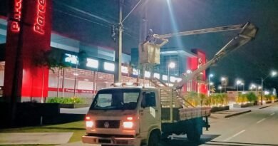 Equipe de manutenção da SEMOSP realiza troca de lâmpadas nos bairros de Ji-Paraná